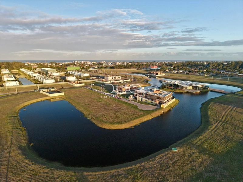 TERRENO NO CONDOMÍNIO LÓTUS EM XANGRI-LÁ: 3ª foto da galeria de imagens do imóvel