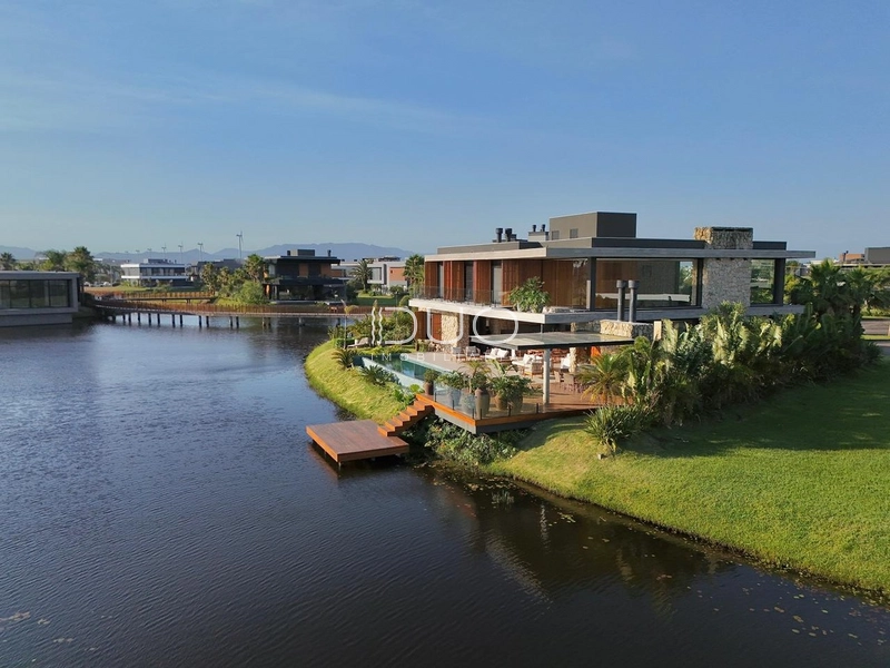 CASA COM 5 DORMITÓRIOS NO CONDOÍNIO SENSE: 28ª foto da galeria de imagens do imóvel