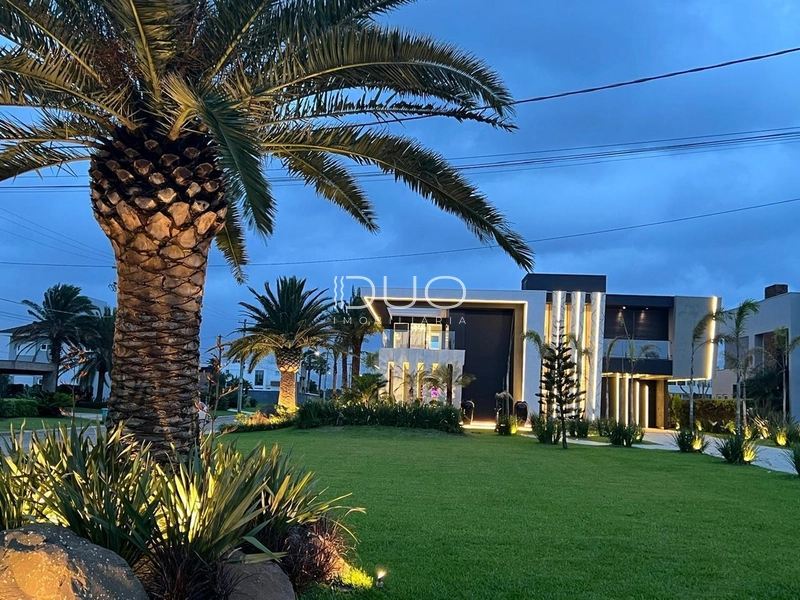 SOBRADO NO CONDOMÍNIO LAGOA DO PASSO