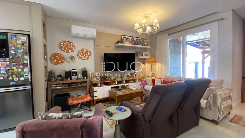 SOBRADO NO CENTRO DE XANGRI-LÁ: 3ª foto da galeria de imagens do imóvel