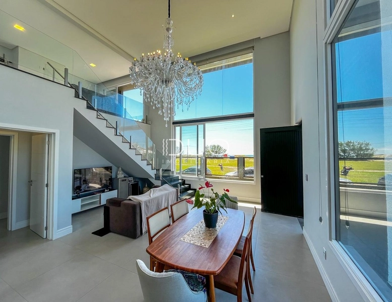 CASA NO ARPOADOR, EM XANGRI-LÁ: 11ª foto da galeria de imagens do imóvel