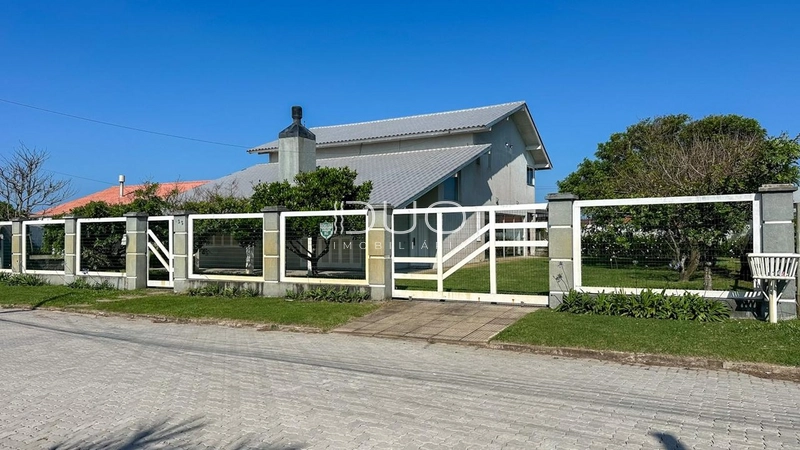 SOBRADO EM XANGRI-LÁ