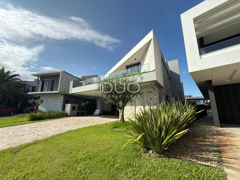 CASA COM 5 DORMITÓRIOS NO CONDOMÍNIO SENSE EM XANGRI-LÁ: 2ª foto da galeria de imagens do imóvel