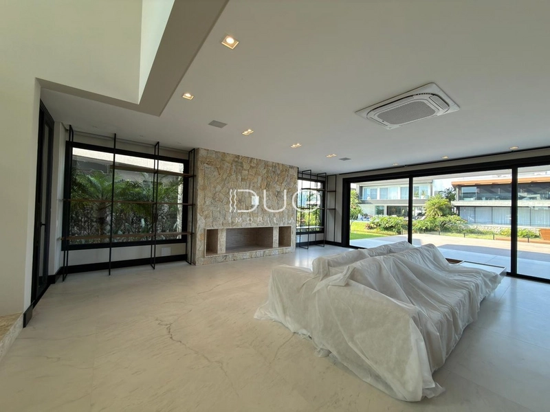 CASA COM 5 DORMITÓRIOS NO CONDOMÍNIO SENSE EM XANGRI-LÁ: 5ª foto da galeria de imagens do imóvel