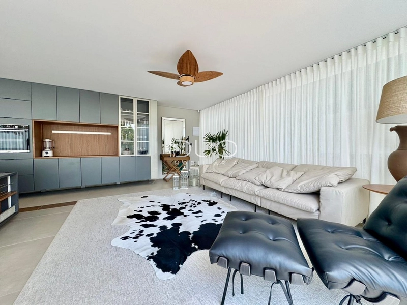 CASA COM 4 DORMITÓRIOS EM XANGRI-LÁ: 2ª foto da galeria de imagens do imóvel