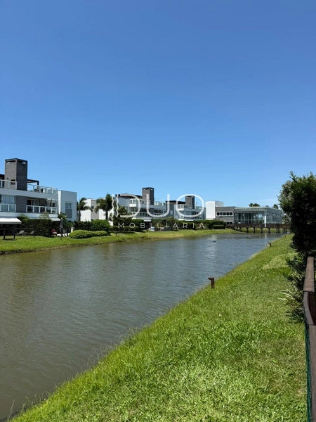 APARTAMENTO 02 DORMITÓRIOS NO CONDOMÍNIO ROSSI: 15ª foto da galeria de imagens do imóvel