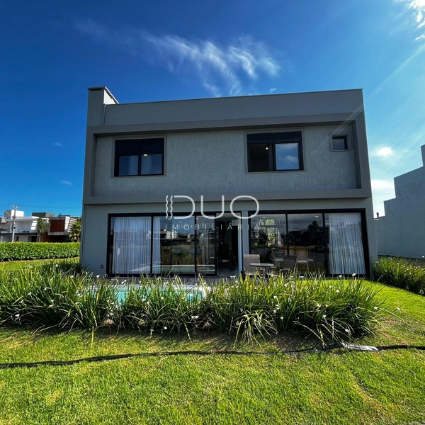 SOBRADO NO CONDOMÍNIO BLUE EM XANGRI-LÁ: 27ª foto da galeria de imagens do imóvel