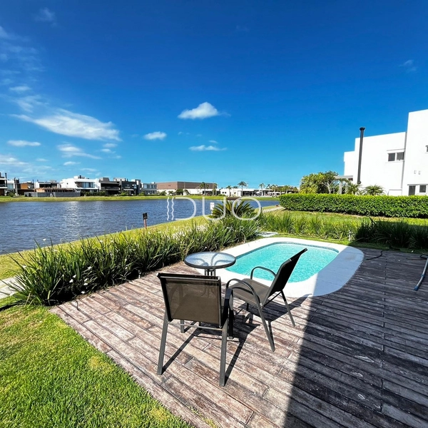 SOBRADO NO CONDOMÍNIO BLUE EM XANGRI-LÁ: 14ª foto da galeria de imagens do imóvel