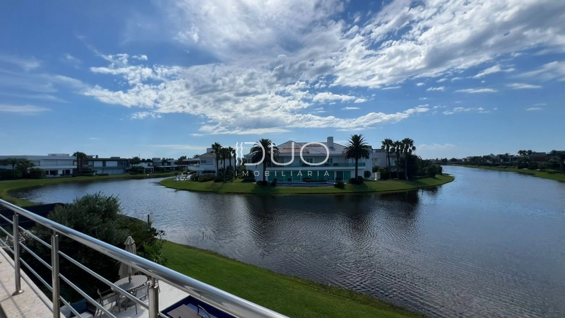 SOBRADO NO CONDOMÍNIO ENSEADA LAGOS EM XANGRI-LÁ: 39ª foto da galeria de imagens do imóvel