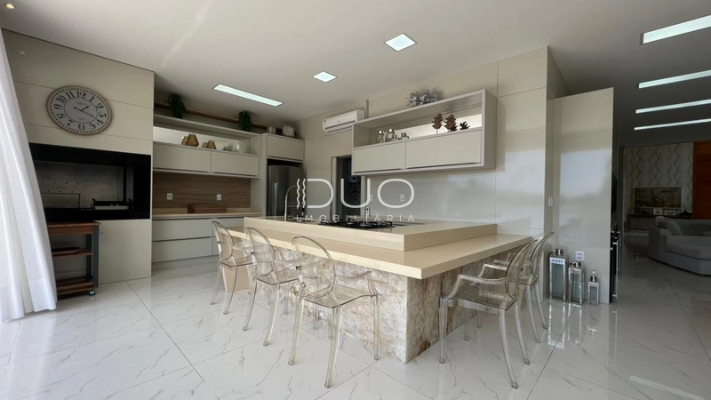 SOBRADO NO CONDOMÍNIO ENSEADA LAGOS EM XANGRI-LÁ: 14ª foto da galeria de imagens do imóvel