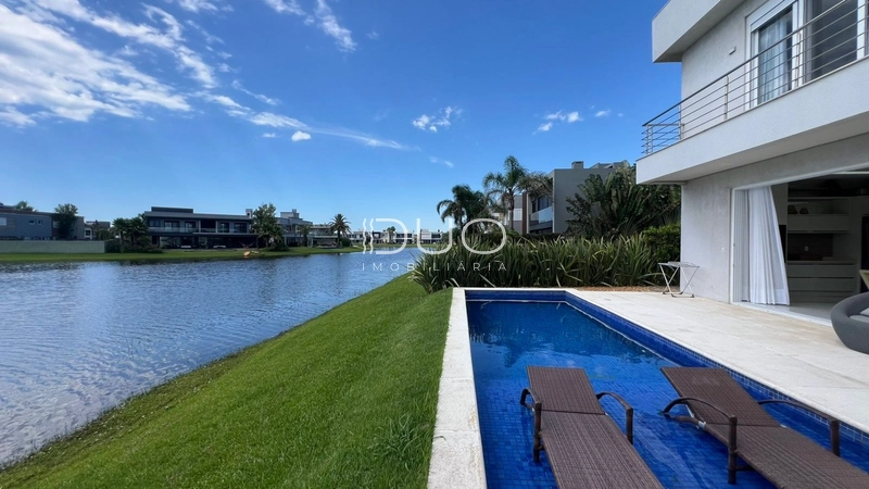 SOBRADO NO CONDOMÍNIO ENSEADA LAGOS EM XANGRI-LÁ: 22ª foto da galeria de imagens do imóvel