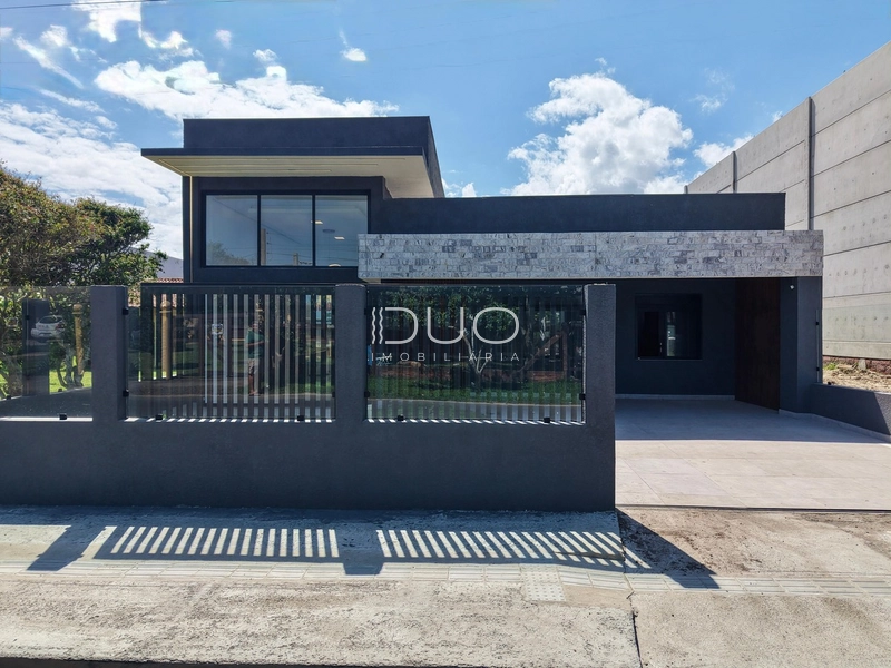 CASA NO BAIRRO ARAÇA EM CAPÃO DA CANOA