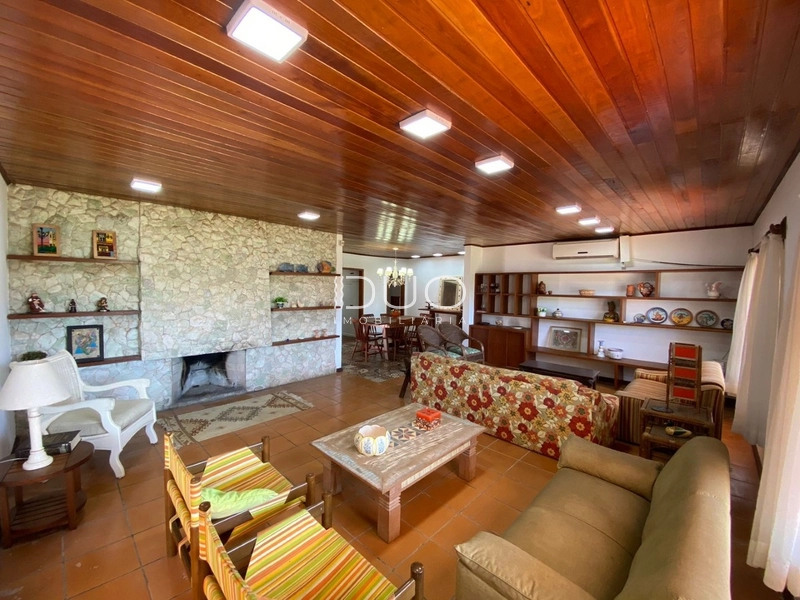 CASA COM 4 DORMITÓRIOS EM XANGRI-LÁ: 6ª foto da galeria de imagens do imóvel