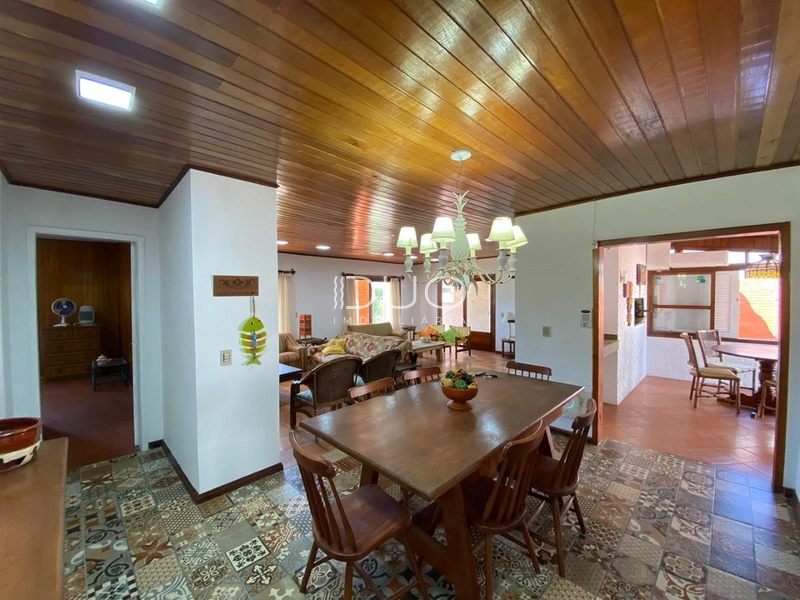 CASA COM 4 DORMITÓRIOS EM XANGRI-LÁ: 5ª foto da galeria de imagens do imóvel