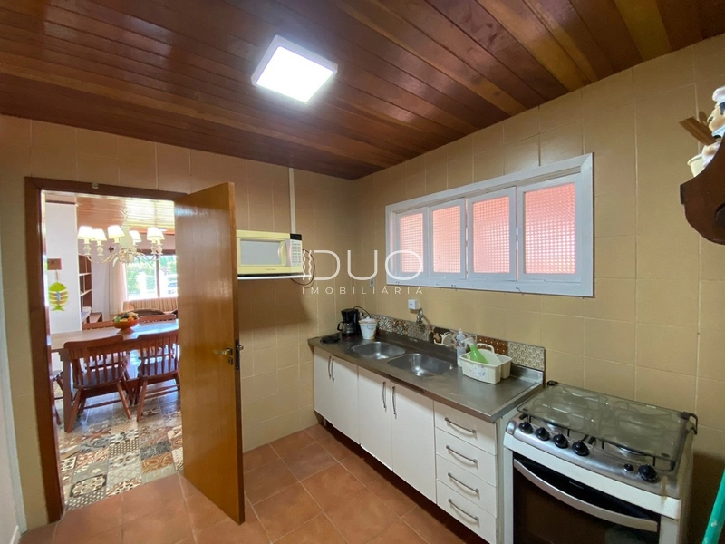 CASA COM 4 DORMITÓRIOS EM XANGRI-LÁ: 10ª foto da galeria de imagens do imóvel