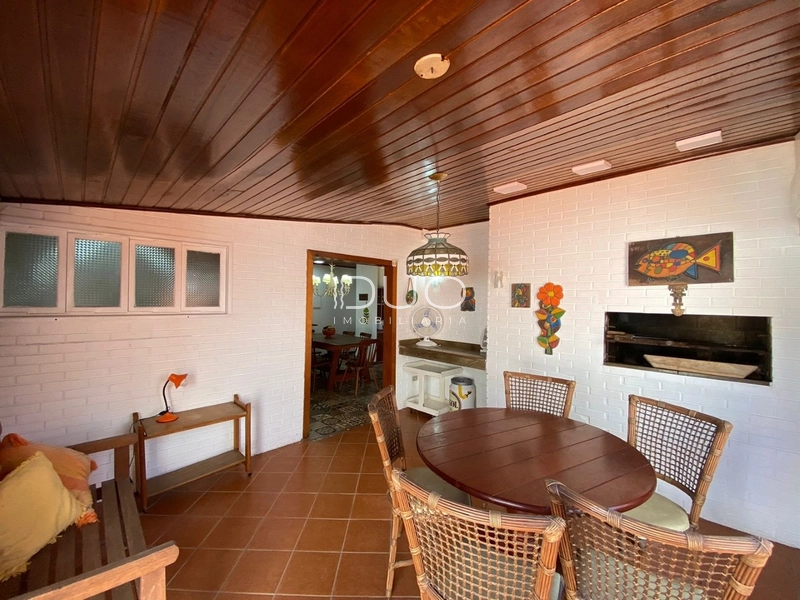 CASA COM 4 DORMITÓRIOS EM XANGRI-LÁ: 8ª foto da galeria de imagens do imóvel