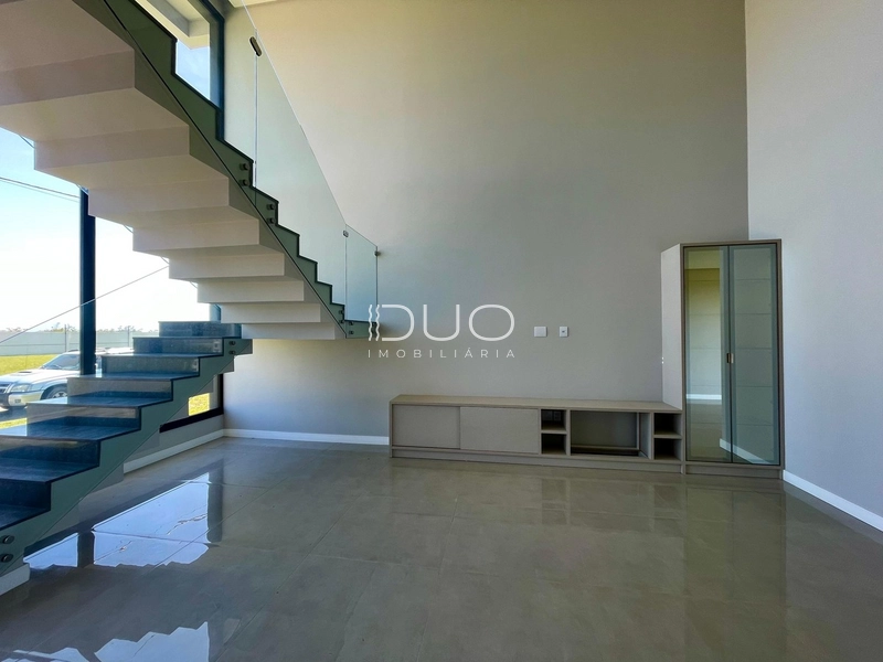 CASA COM 4 DORMITÓRIOS NO CONDOMÍNIO ALLURE EM XANGRI-LÁ: 4ª foto da galeria de imagens do imóvel