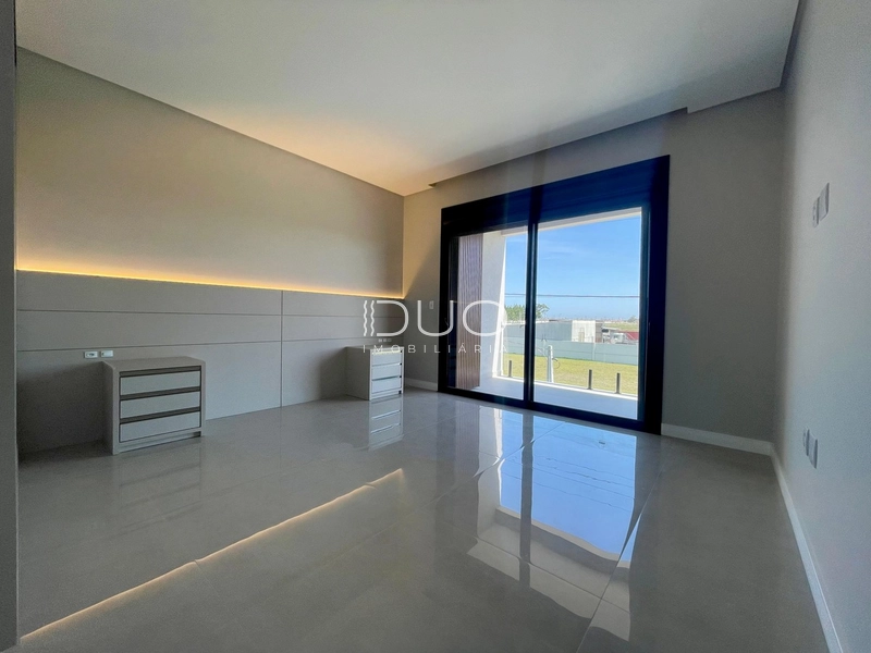 CASA COM 4 DORMITÓRIOS NO CONDOMÍNIO ALLURE EM XANGRI-LÁ: 13ª foto da galeria de imagens do imóvel