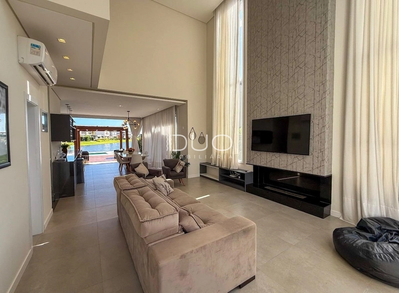 CASA COM 4 DORMITÓRIOS NO CONDOMÍNIO RIVIERA: 2ª foto da galeria de imagens do imóvel