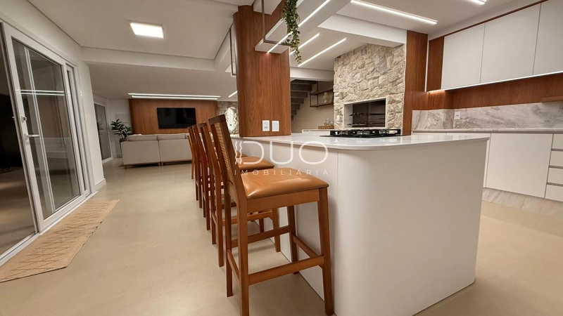 CASA COM 4 DORMITÓRIOS EM XANGRI-LÁ: 16ª foto da galeria de imagens do imóvel