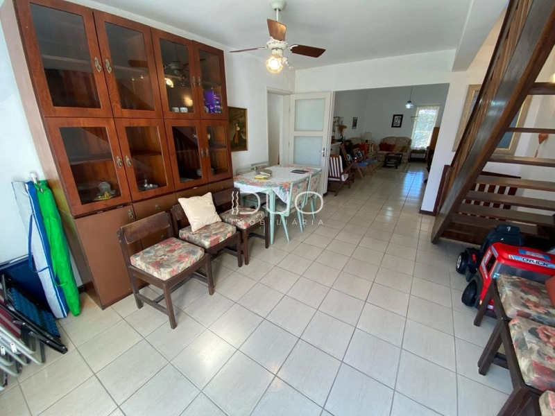 CASA COM 5 DORMITÓRIOS: 6ª foto da galeria de imagens do imóvel