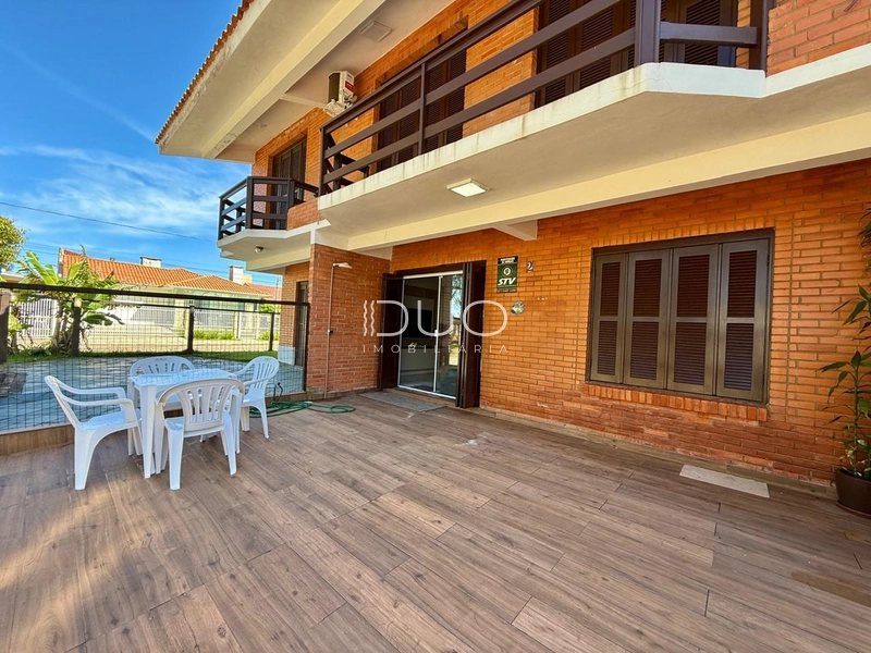 CASA COM 2 DORMITÓRIOS EM XANGRI-LÁ