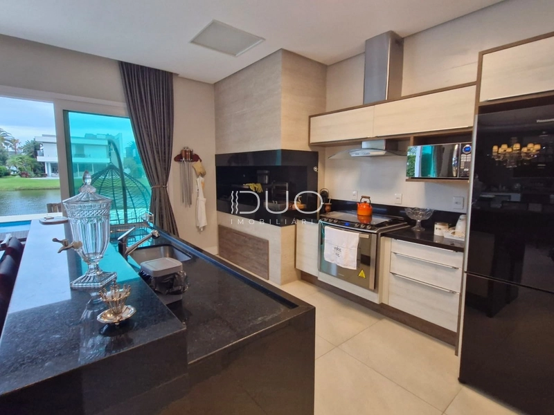 CASA COM 5 DORMITÓRIOS NO CONDOÍNIO ENSEADA LAGOS: 15ª foto da galeria de imagens do imóvel