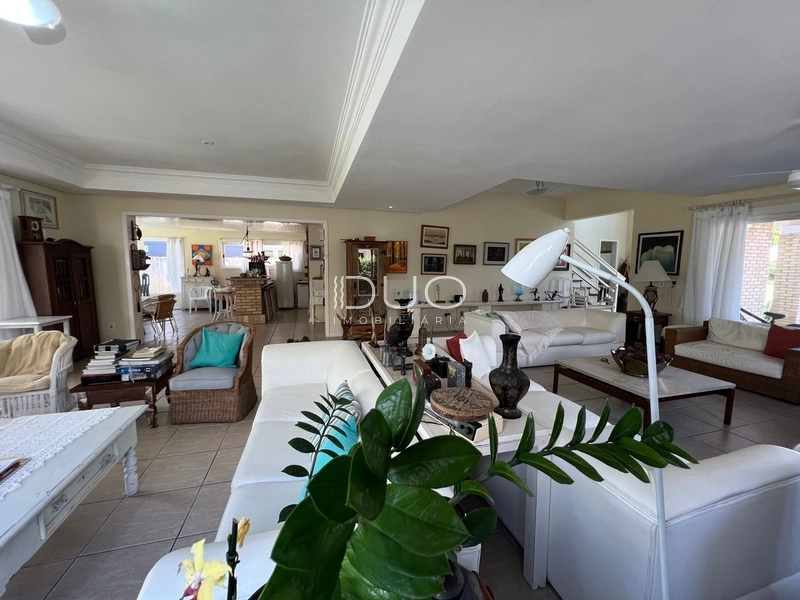 SOBRADO NO CONDOMÍNIO ATLÂNTIDA LAGOS PARK: 9ª foto da galeria de imagens do imóvel