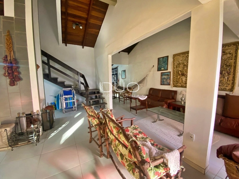 CASA COM 4 DORMITÓRIOS EM XANGRI-LA: 3ª foto da galeria de imagens do imóvel