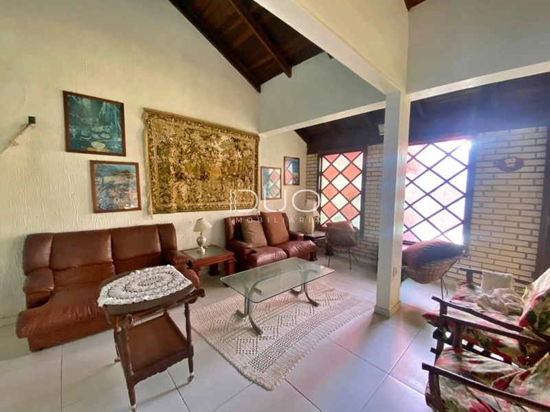 CASA COM 4 DORMITÓRIOS EM XANGRI-LA: 4ª foto da galeria de imagens do imóvel