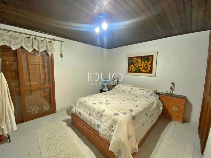 CASA COM 4 DORMITÓRIOS EM XANGRI-LA: 16ª foto da galeria de imagens do imóvel