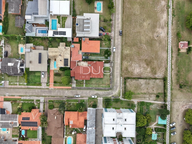 CASA EM XANGRI-LÁ: 27ª foto da galeria de imagens do imóvel