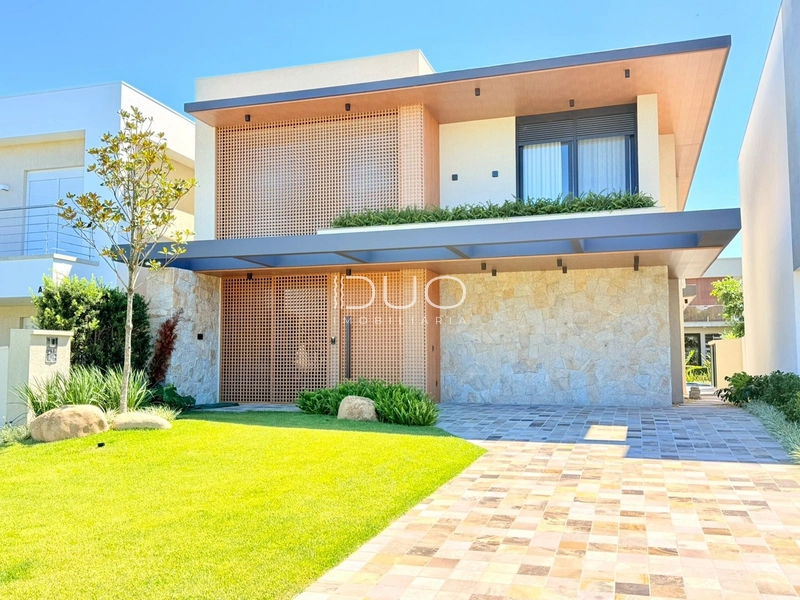 CASA COM 4 DORMITÓRIOS NO CAPÃO ILHAS