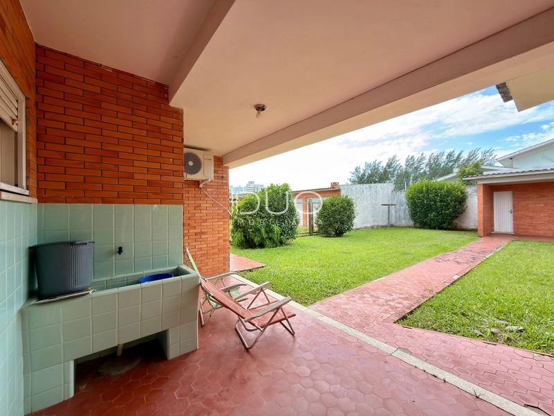 CASA COM 03 DORMITÓRIOS EM DOIS TERRENOS EM ATLANTIDA - XANGRIL-A: 18ª foto da galeria de imagens do imóvel