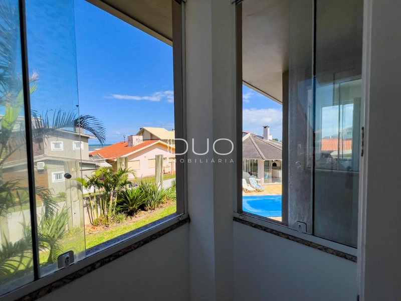 CASA COM 4 DORMITÓRIOS EM XANGRI-LÁ: 2ª foto da galeria de imagens do imóvel