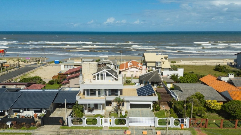 CASA COM 4 DORMITÓRIOS EM XANGRI-LÁ: 40ª foto da galeria de imagens do imóvel