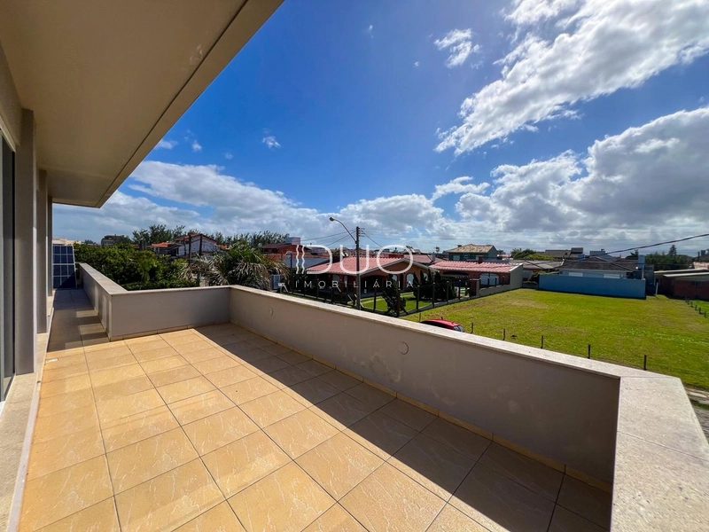 CASA COM 4 DORMITÓRIOS EM XANGRI-LÁ: 1ª foto da galeria de imagens do imóvel