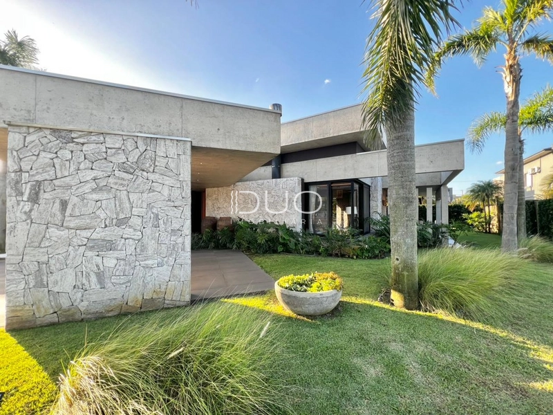 CASA COM 4 DORMITÓRIOS NO  CONDOMÍNIO QUINTAS DO LAGO: 3ª foto da galeria de imagens do imóvel