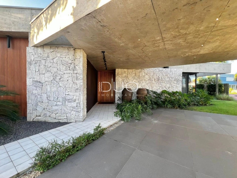 CASA COM 4 DORMITÓRIOS NO  CONDOMÍNIO QUINTAS DO LAGO: 5ª foto da galeria de imagens do imóvel