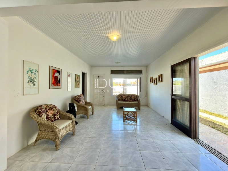 CASA EM XANGRI-LÁ: 6ª foto da galeria de imagens do imóvel