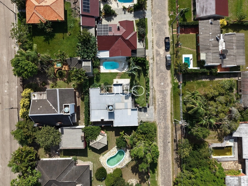CASA EM XANGRI-LÁ: 32ª foto da galeria de imagens do imóvel