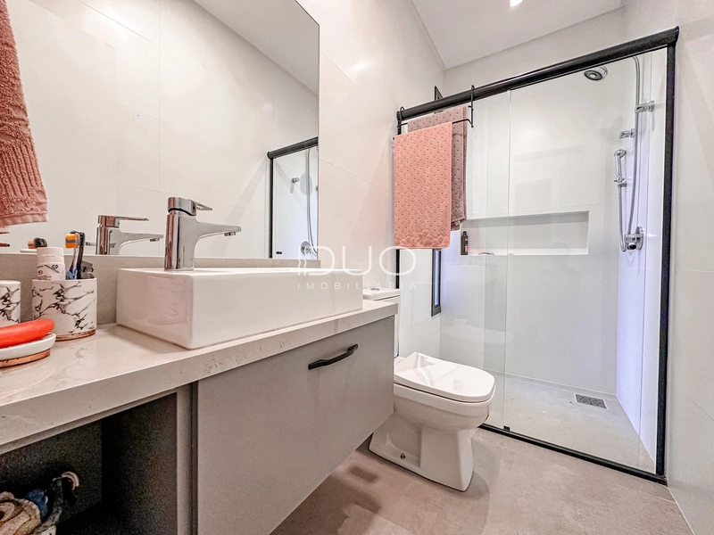 CASA COM 04 DORMITÓRIOS NO CONDOMÍNIO BLUE: 21ª foto da galeria de imagens do imóvel