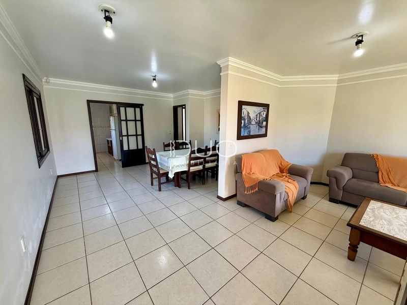 CASA EM XANGRI-LÁ: 3ª foto da galeria de imagens do imóvel