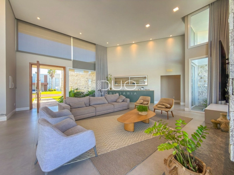 CASA NO CONDOMÍNIO RIVIERA EM XANGRI-LÁ: 5ª foto da galeria de imagens do imóvel