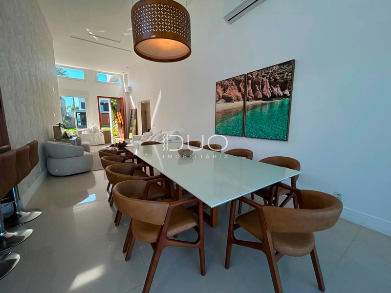 CASA COM 04 SUÍTES NO CONDOMÍNIO ENSEADA EM XANGRI-LÁ: 8ª foto da galeria de imagens do imóvel