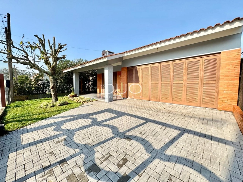 CASA COM 03 DORMITÓRIOS EM XANGRI-LÁ: 3ª foto da galeria de imagens do imóvel