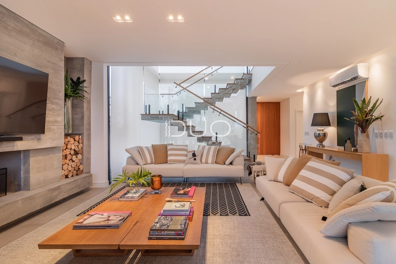CASA COM 04 SUÍTES NO CONDOMINIO BLUE EM XANGRI-LÁ: 1ª foto da galeria de imagens do imóvel