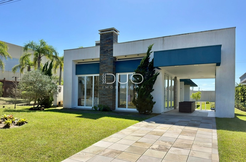 CASA NO CONDOMINIO COSTA SERENA