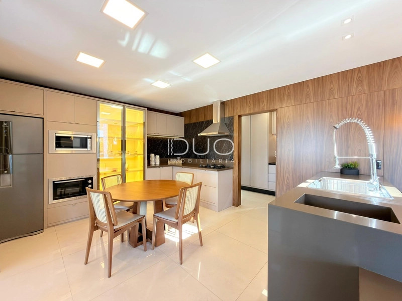 SOBRADO COM 5 DORMITÓRIOS NO CONDOMÍNIO MALIBU: 11ª foto da galeria de imagens do imóvel