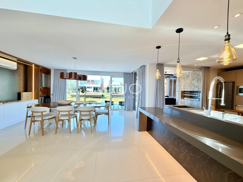 SOBRADO COM 5 DORMITÓRIOS NO CONDOMÍNIO MALIBU: 9ª foto da galeria de imagens do imóvel